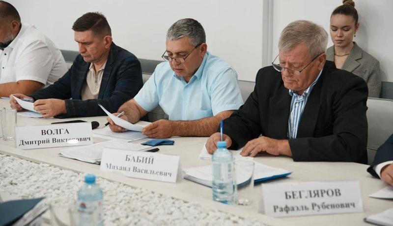 В администрации Новороссийска обсудили проекты, направленные на стабилизацию и развитие систем водоснабжения и водоотведения