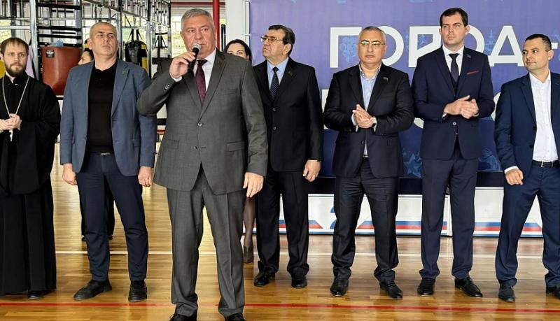 В Центре спортивных единоборств Новороссийска стартовал Турнир по боксу