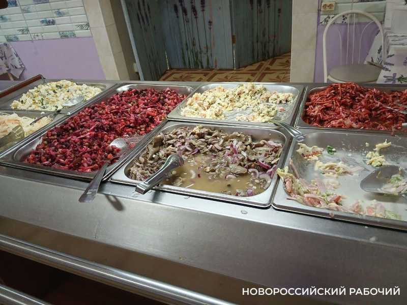 В Новороссийске депутаты решили оплатить морским кадетам обеды и полдники