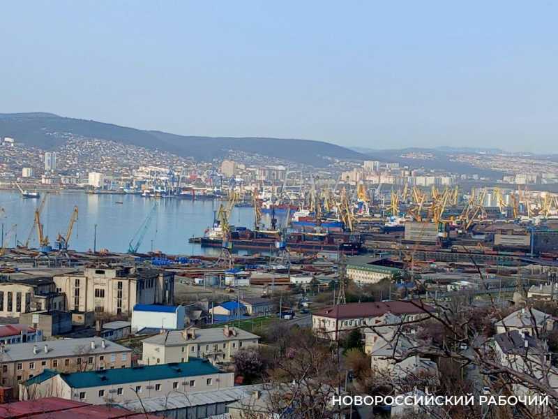 В Новороссийске экономический рост дали порт и пластмассовые изделия