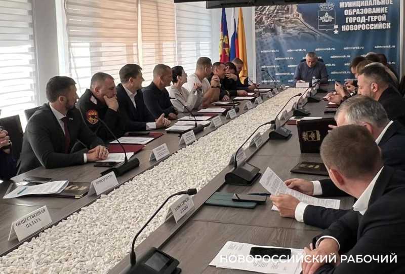 В Новороссийске готовы к холодному сезону и свет отключают все меньше. Так сказали депутатам