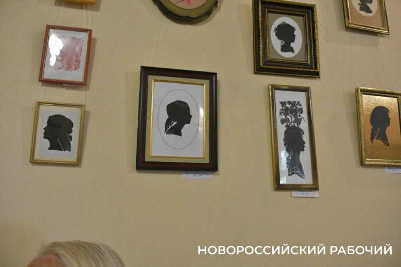 В Новороссийске открывается уникальная выставка «Леди ножницы»