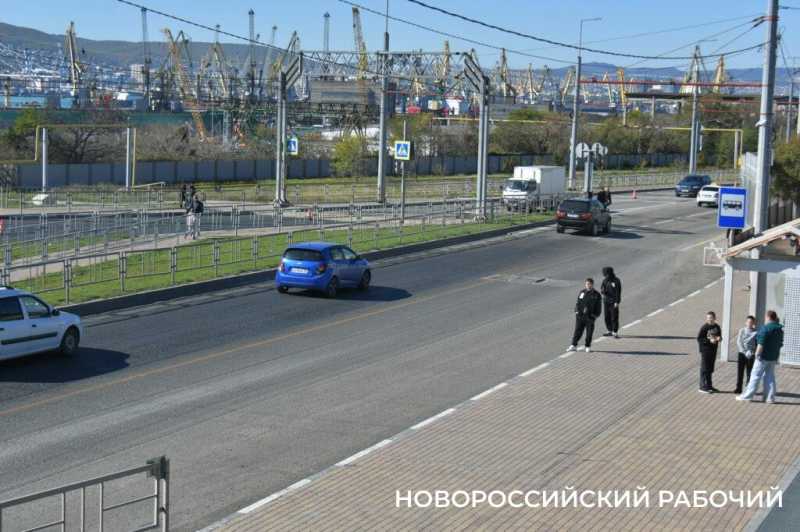В Новороссийске ремонтируют одну из главных транспортных артерий