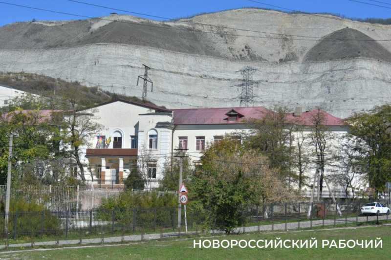 В Новороссийске ремонтируют одну из главных транспортных артерий
