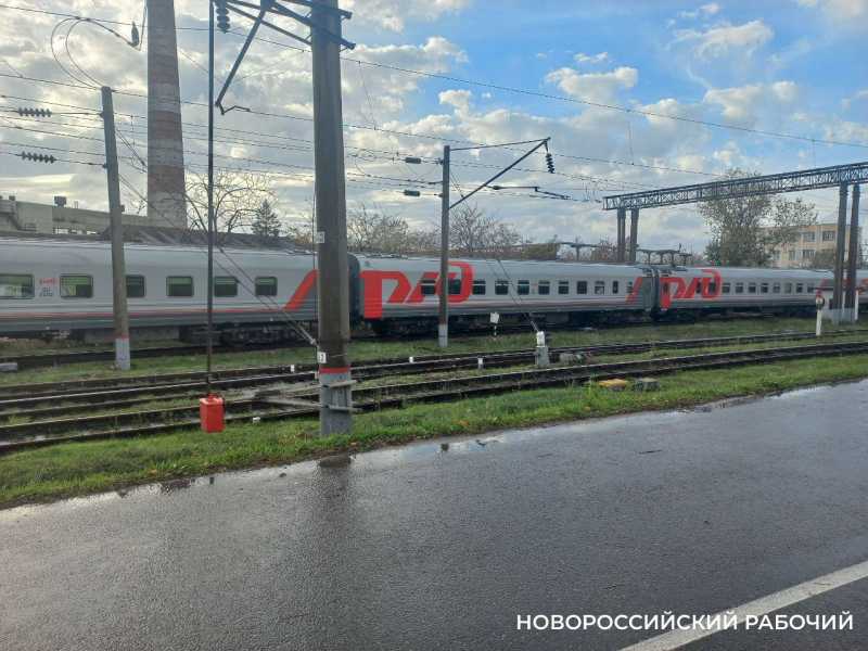 В Новороссийске возобновили ремонт пассажирских вагонов