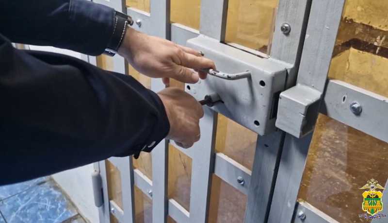 В Новороссийске задержаны четверо наркотрафаретчиков из Красноярска