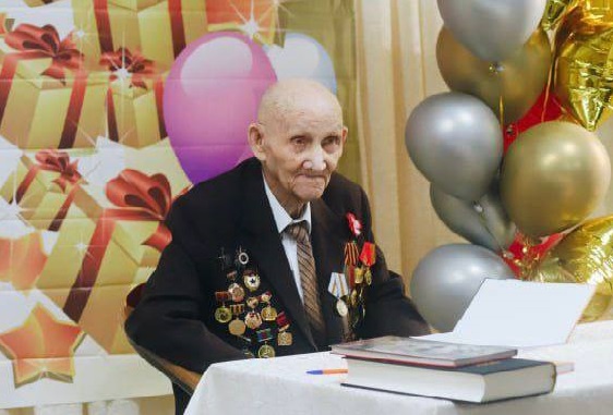 Вениамин Кондратьев поздравил ветерана Великой Отечественной войны из Краснодара со 102-летием