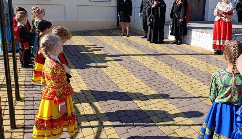 Воспитанников детсада в станице Натухаевской торжественно посвятили в казачата