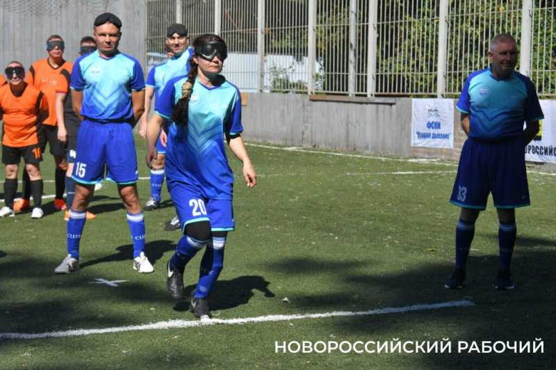«Выхожу на поле и как будто прозреваю!» В Новороссийске умеют играть в футбол на слух