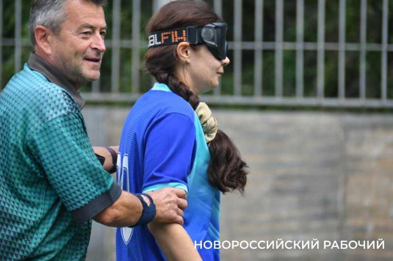«Выхожу на поле и как будто прозреваю!» В Новороссийске умеют играть в футбол на слух