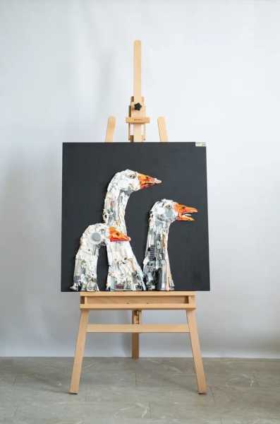 Выставка картин из сломанных детских игрушек открылась в Новороссийске