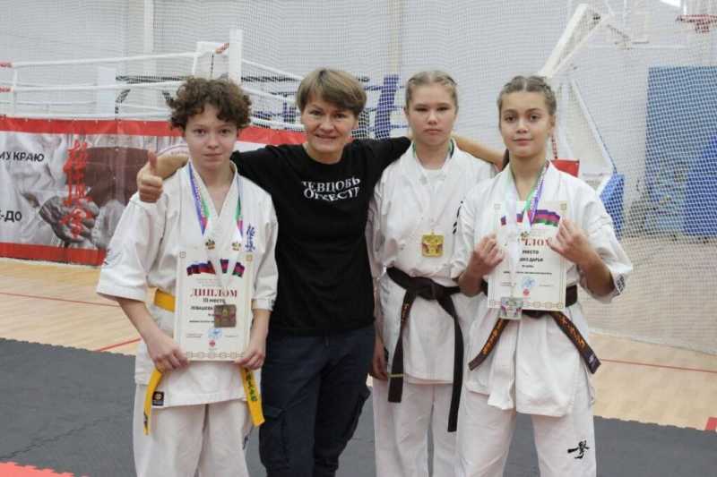 29 новороссийцев завоевали 43 награды краевых соревнований по киокусинкай