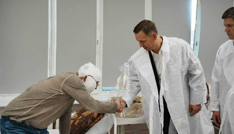 Андрей Кравченко посетил в больнице новороссийцев, пострадавших во время атаки БПЛА