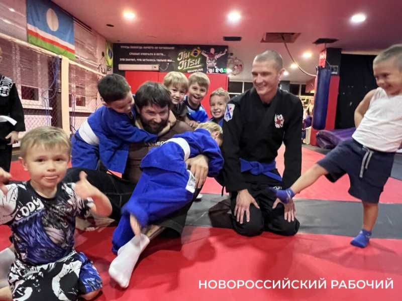 Боец и тренер из Новороссийска Александр Дорошев: &laquo;Наших ребят называю &laquo;достигаторы&raquo;