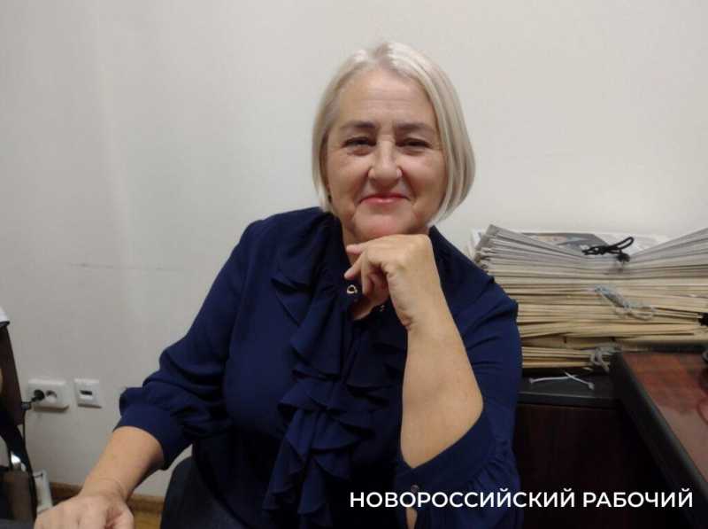 Дети Новороссийска рисуют шедевры живописи на школьной доске и хотят &laquo;замахнуться&raquo; на Джоконду!