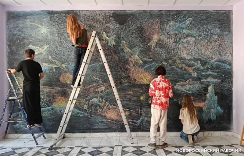 Дети Новороссийска рисуют шедевры живописи на школьной доске и хотят &laquo;замахнуться&raquo; на Джоконду!