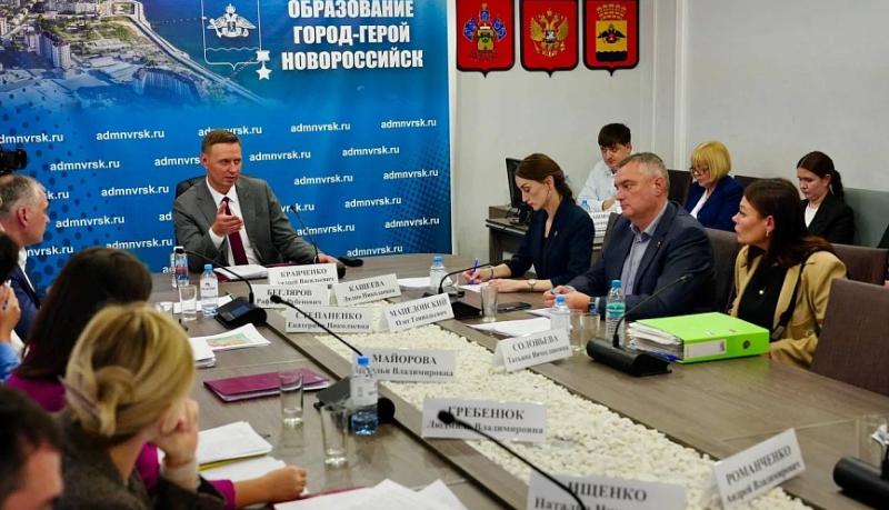  Глава города-героя Новороссийска Андрей Кравченко провел очередной прием граждан