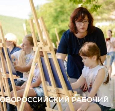 Из чего складывается благополучие. Фонд &laquo;Жизнь Абрау&raquo; продолжает делать жизнь в селе комфортнее и безопаснее