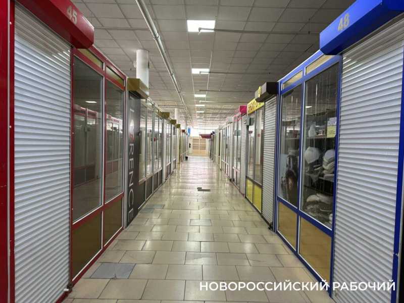 &laquo;Из-за таких как ты, мы и закроемся!&raquo; Вещевому рынку в Новороссийске дают год