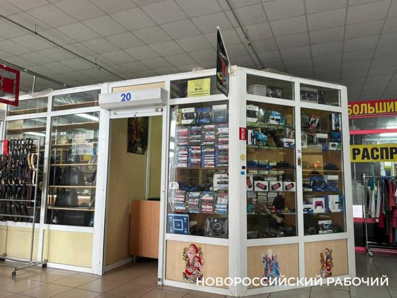 &laquo;Из-за таких как ты, мы и закроемся!&raquo; Вещевому рынку в Новороссийске дают год