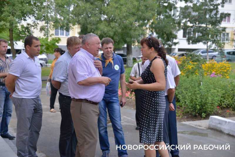 Как в Новороссийске нового мэра принимали. 13 лет назад город-герой проголосовал за Владимира Синяговского