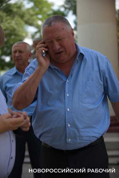 Как в Новороссийске нового мэра принимали. 13 лет назад город-герой проголосовал за Владимира Синяговского