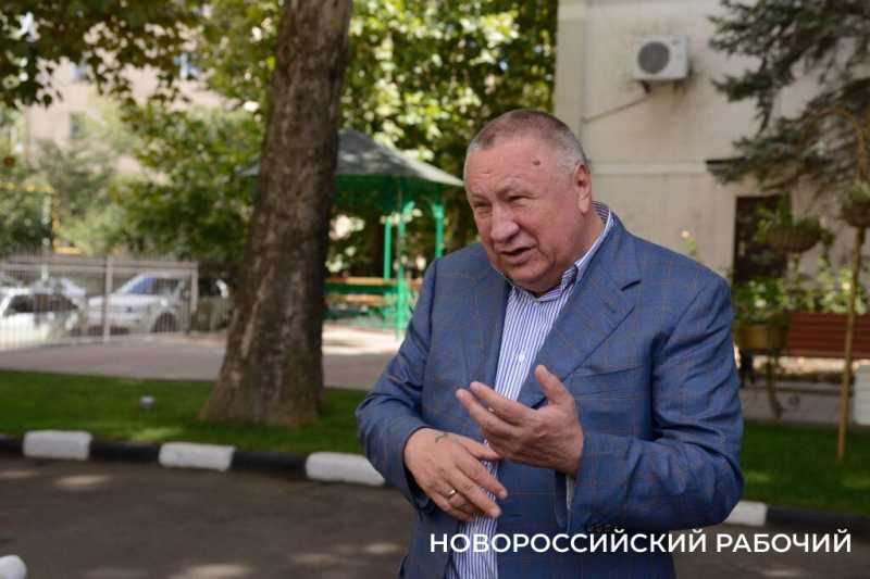 Как в Новороссийске нового мэра принимали. 13 лет назад город-герой проголосовал за Владимира Синяговского