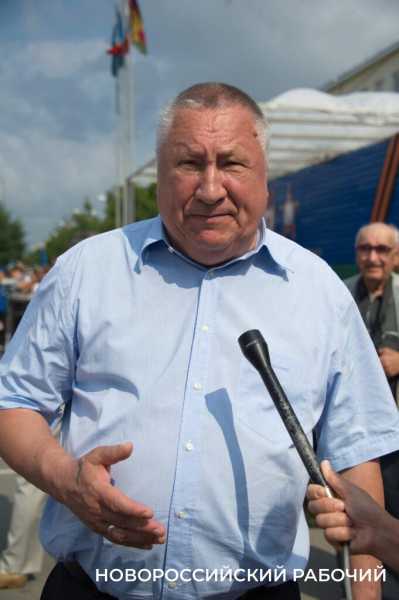 Как в Новороссийске нового мэра принимали. 13 лет назад город-герой проголосовал за Владимира Синяговского