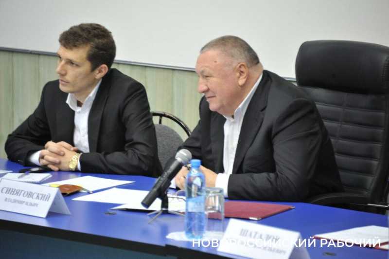 Как в Новороссийске нового мэра принимали. 13 лет назад город-герой проголосовал за Владимира Синяговского