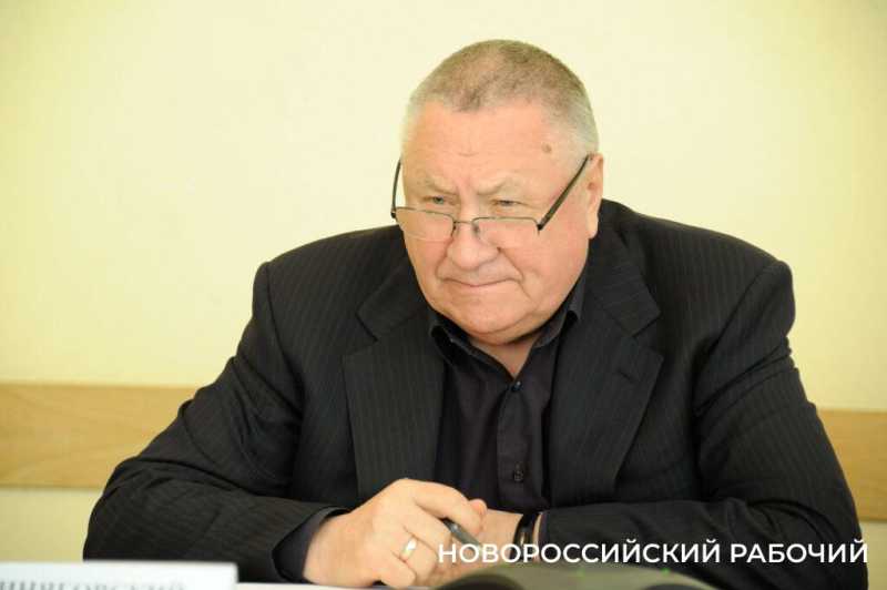 Как в Новороссийске нового мэра принимали. 13 лет назад город-герой проголосовал за Владимира Синяговского