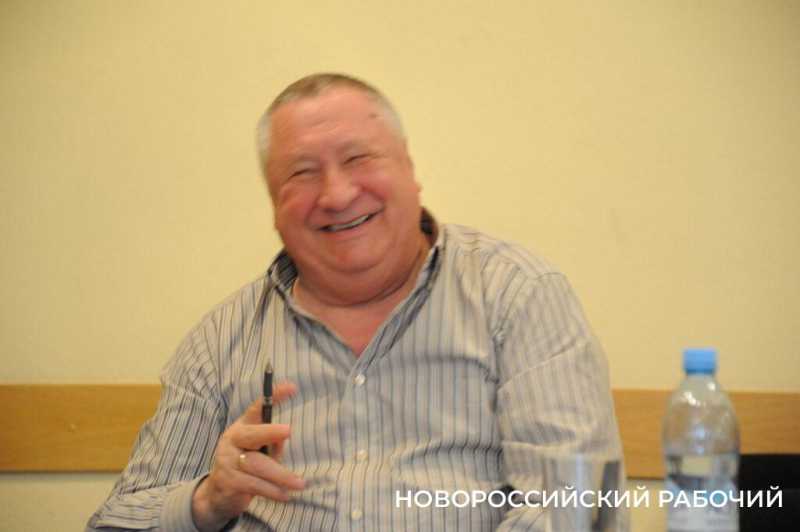 Как в Новороссийске нового мэра принимали. 13 лет назад город-герой проголосовал за Владимира Синяговского