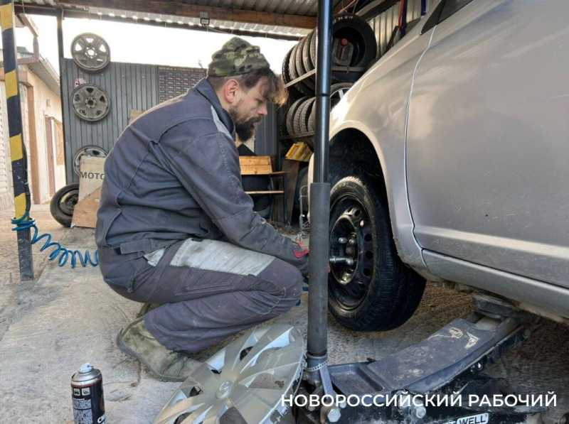 &laquo;Колёса &ndash; это жизнь&raquo;: история успеха новороссийского мастера шиноремонта