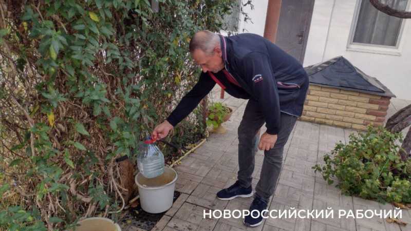 Колодцем пользоваться страшно! Жители пригорода Новороссийска уверены, &nbsp;&mdash; в воду попала неочищенная канализация &nbsp;