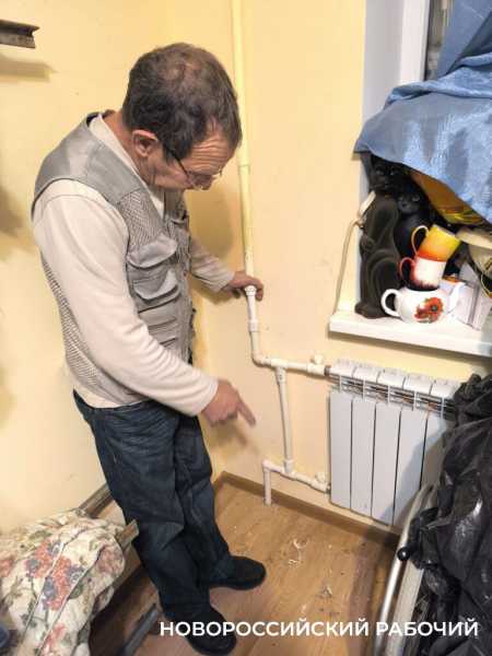 Комната до потолка забита хламом! В Новороссийске  страдают от соседей с &laquo;синдромом Плюшкина&raquo;