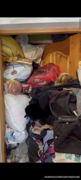 Комната до потолка забита хламом! В Новороссийске  страдают от соседей с &laquo;синдромом Плюшкина&raquo;