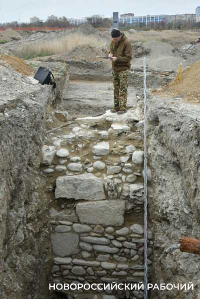 Крепость видела основателей Новороссийска! Горожане предлагают сделать музей на месте раскопок Суджук-Кале