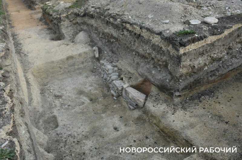 Крепость видела основателей Новороссийска! Горожане предлагают сделать музей на месте раскопок Суджук-Кале