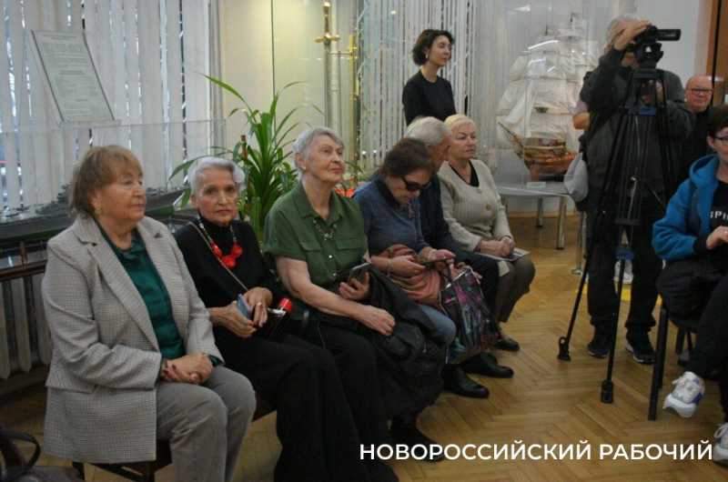 Лапин жил, Лапин жив, Лапин будет жить! Новороссийскому журналисту посвящается