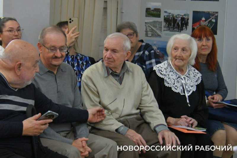Лапин жил, Лапин жив, Лапин будет жить! Новороссийскому журналисту посвящается