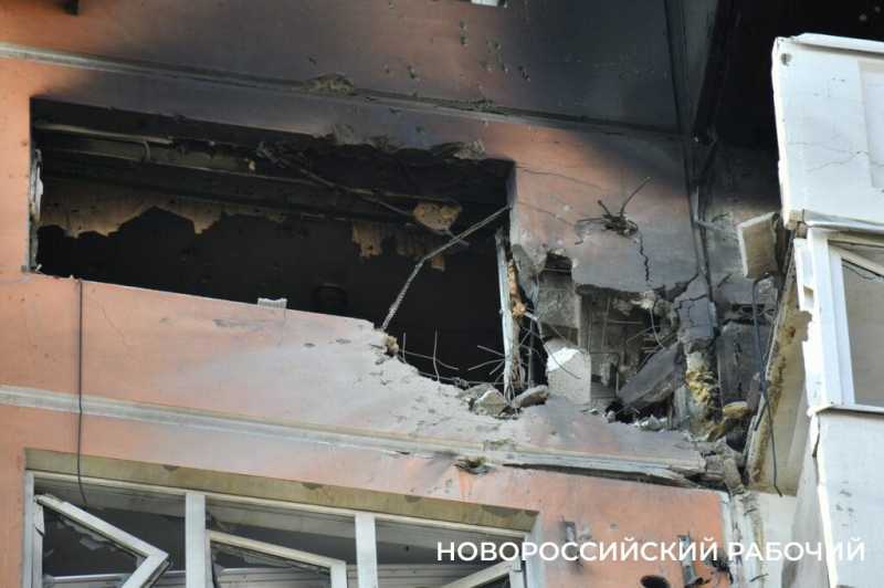 &laquo;Муж оставил нас на парковке и ушел в неизвестность&raquo;. В Новороссийске во время атаки БПЛА спаслись те, кто сделал все по правилам