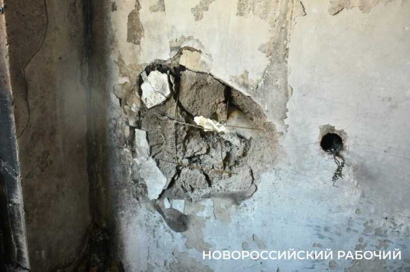 &laquo;Муж оставил нас на парковке и ушел в неизвестность&raquo;. В Новороссийске во время атаки БПЛА спаслись те, кто сделал все по правилам