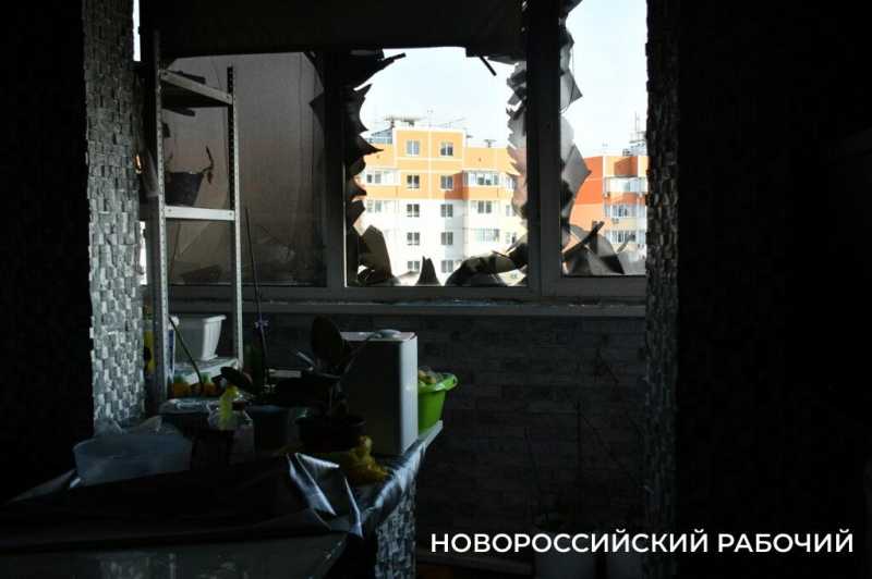 &laquo;Муж оставил нас на парковке и ушел в неизвестность&raquo;. В Новороссийске во время атаки БПЛА спаслись те, кто сделал все по правилам