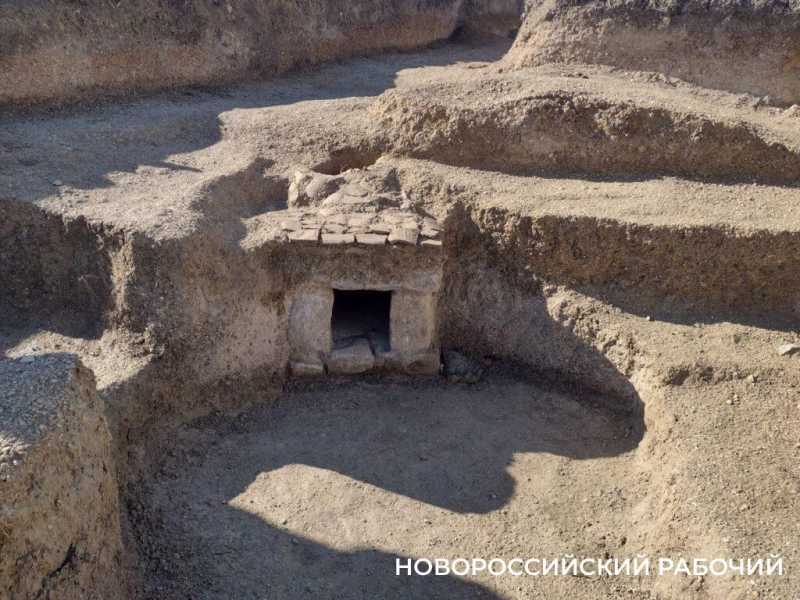 На Малой Земле был подземный ход? В Новороссийске продолжаются раскопки турецкой крепости