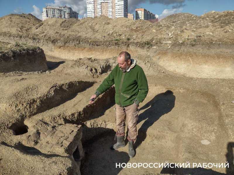 На Малой Земле был подземный ход? В Новороссийске продолжаются раскопки турецкой крепости