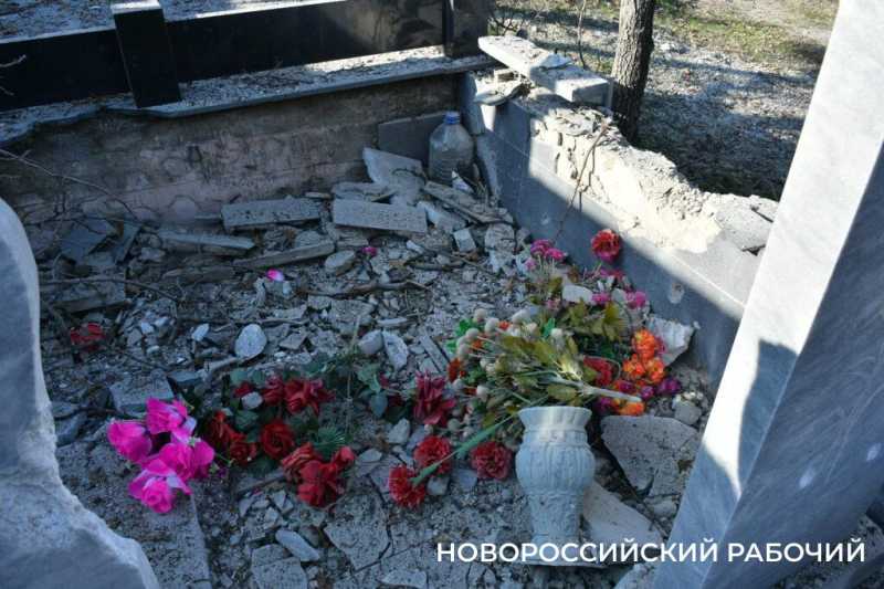 Надгробья все полегли! От атаки ВСУ на Новороссийск пострадали мертвые