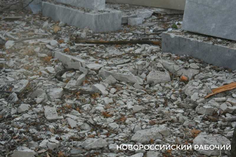 Надгробья все полегли! От атаки ВСУ на Новороссийск пострадали мертвые