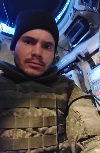 Новороссиец Максим Егоров поздравил всех мам, чьи сыновья сейчас на СВО