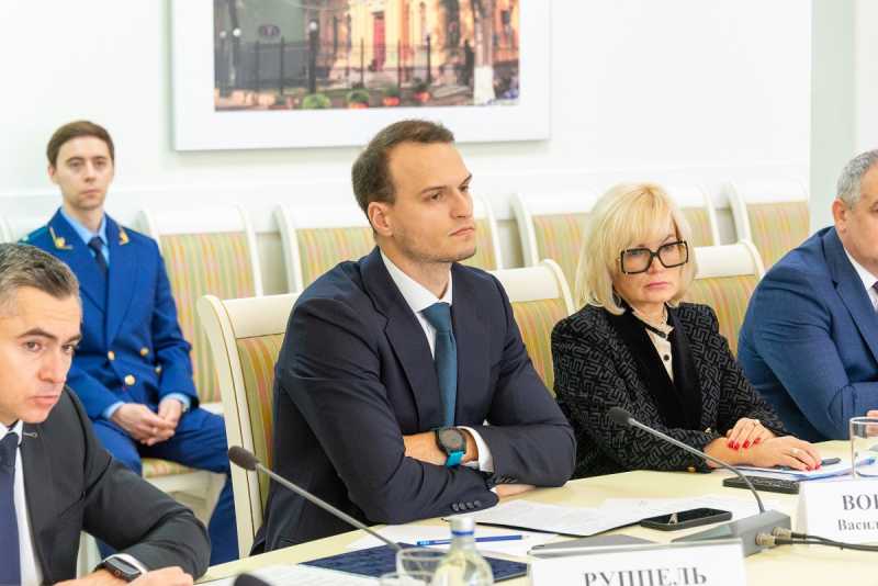 Предстоящие изменения в порядке применения специальных налоговых режимов обсудили на заседании Общественного совета при прокуратуре края