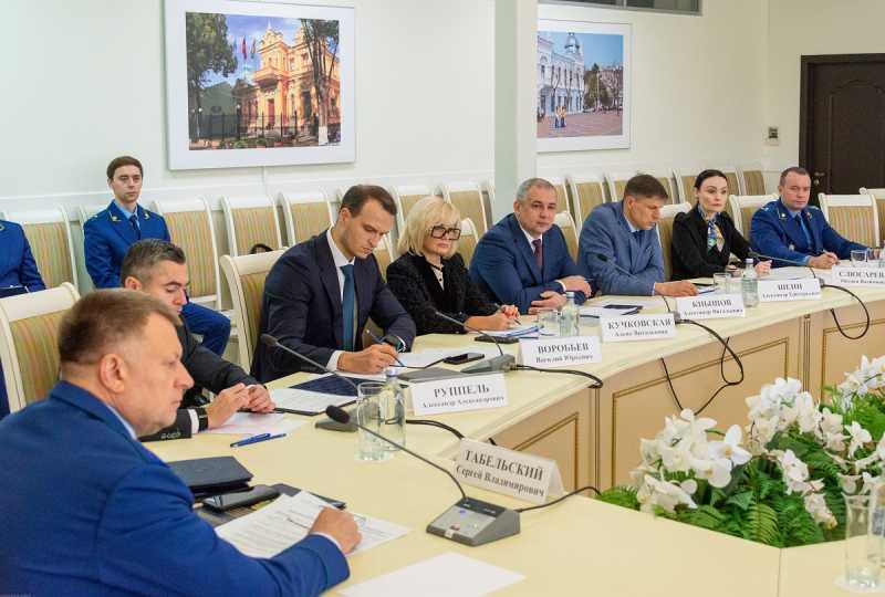 Предстоящие изменения в порядке применения специальных налоговых режимов обсудили на заседании Общественного совета при прокуратуре края