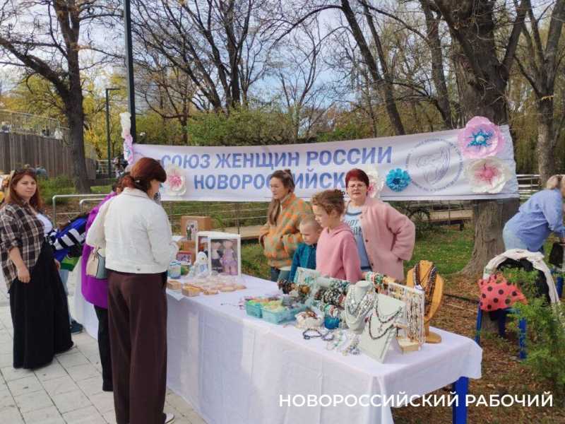 Сегодня &laquo;Добрый Новороссийск&raquo; собирает друзей и дарит праздник. Фоторепортаж &laquo;НР&raquo;
